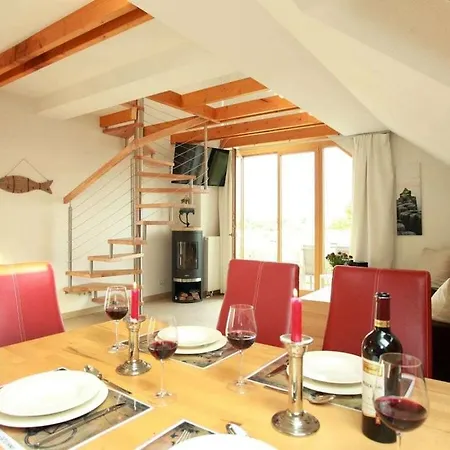 Sundeck House